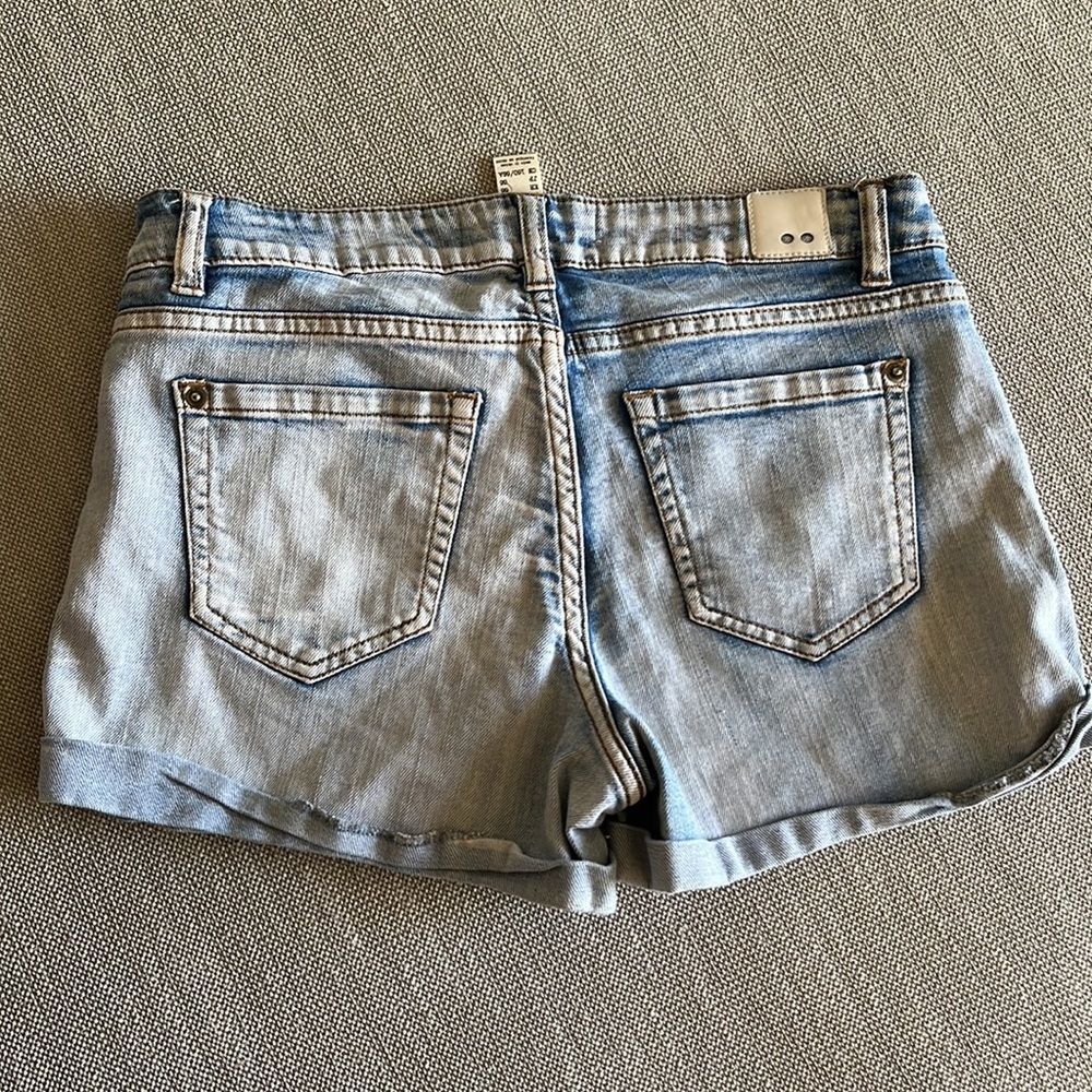 LIFE In Progress Mid Rise Jean Shorts size 26 - Picture 3 of 3